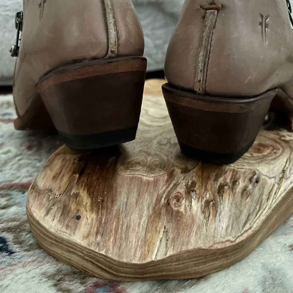 Frye Moto Shoe Booties. Size 6M Fawn color. Light Tan. Very Clean. Nice zippers - Picture 4 of 7